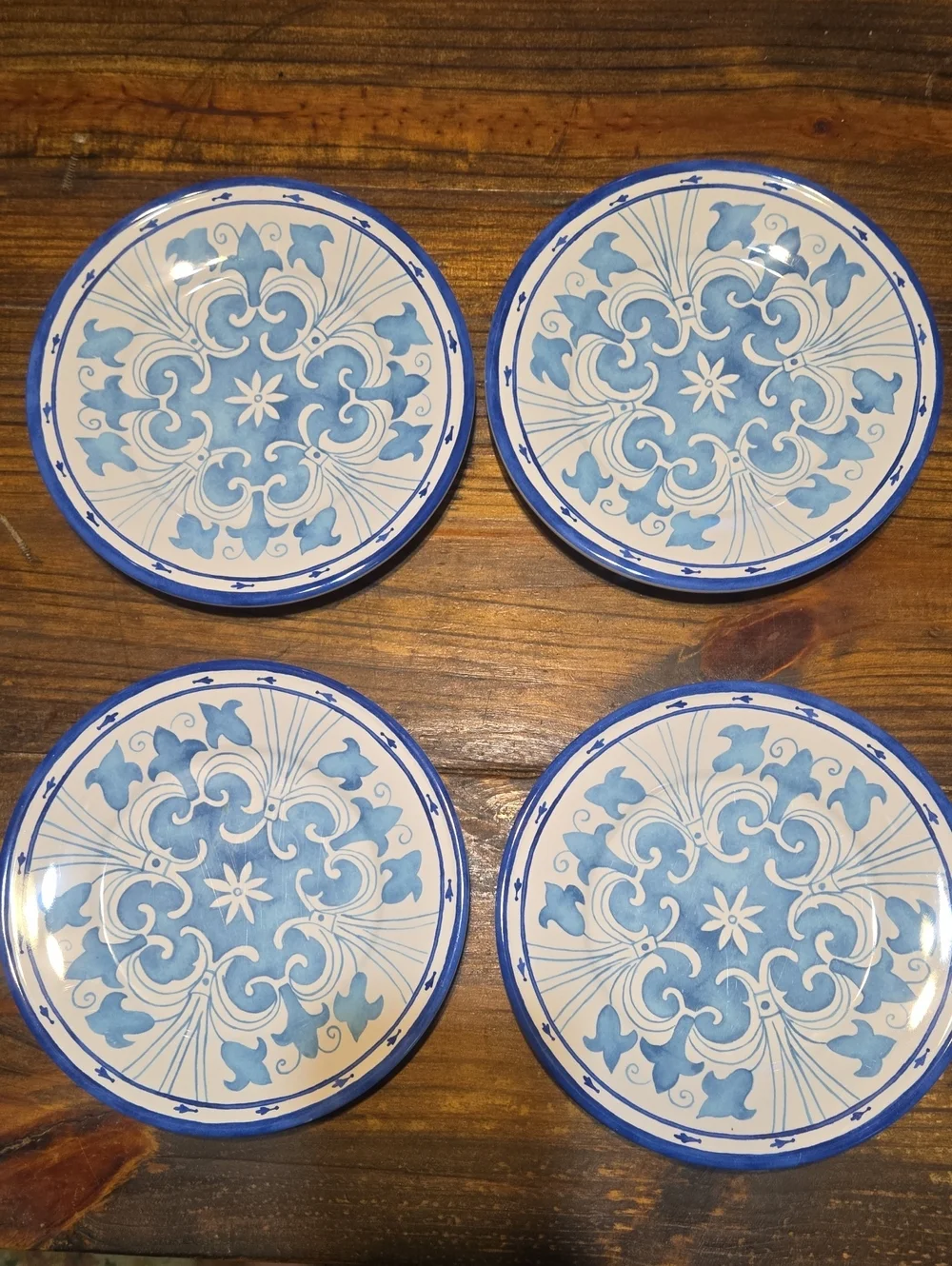 Williama-Sonoma Set of 4 Blue and White Melamine Salad Plates 8.75 Inches